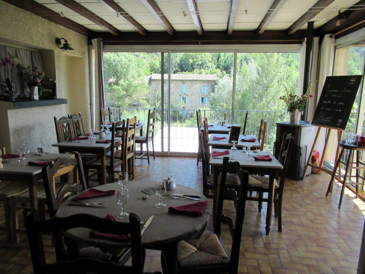 L'auberge De L'aygues Hotel Les Pilles